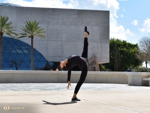 Dancer Fadu Chen warms up in more ways than one. (Photo by Kaitlyn Chen)